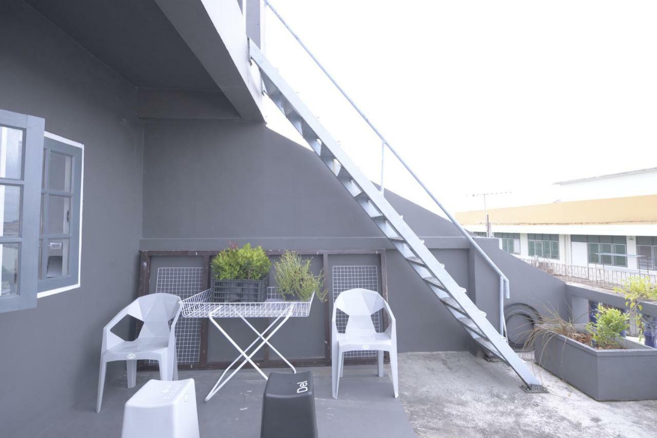 Soundsleep Hostel Chiang Rai Bagian luar foto