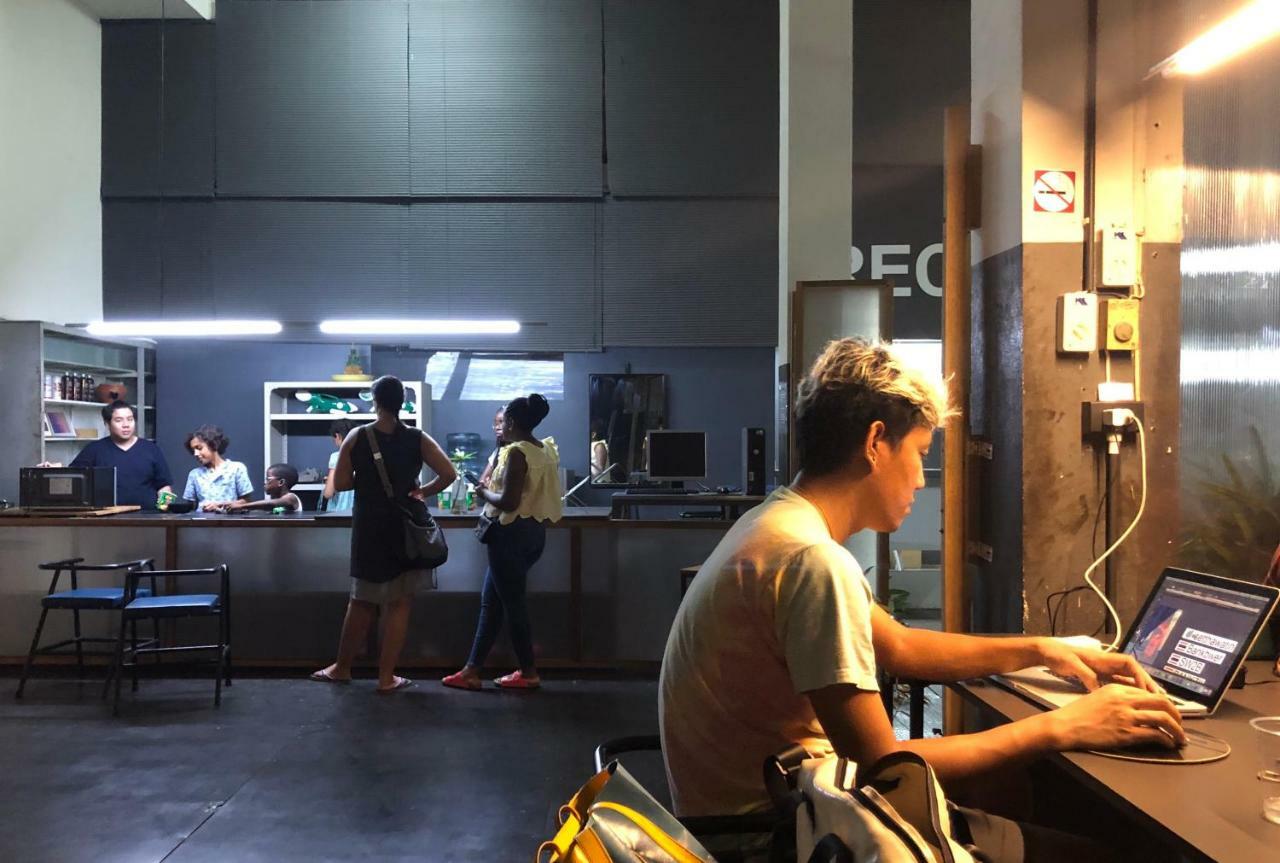 Soundsleep Hostel Chiang Rai Bagian luar foto